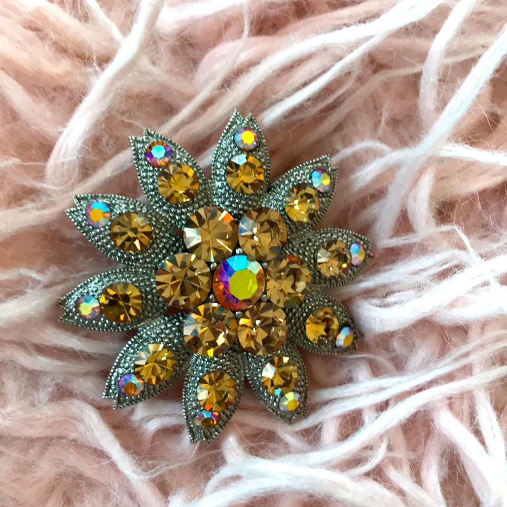 Rhinestone pin/hair piece